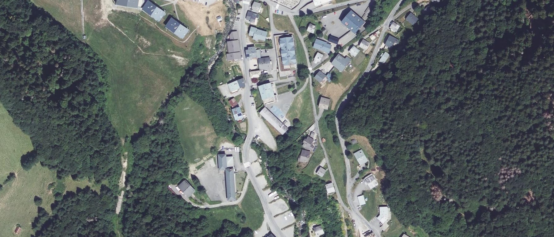 Vue aérienne de Lycée Sainte Croix des Neiges - CFA Aktéap