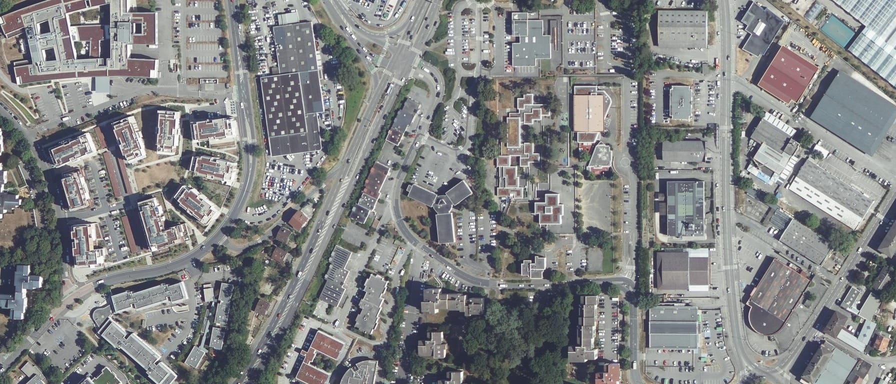 Vue aérienne de ECOLE SUPERIEURE DE COMMERCE D'ANNECY (74)