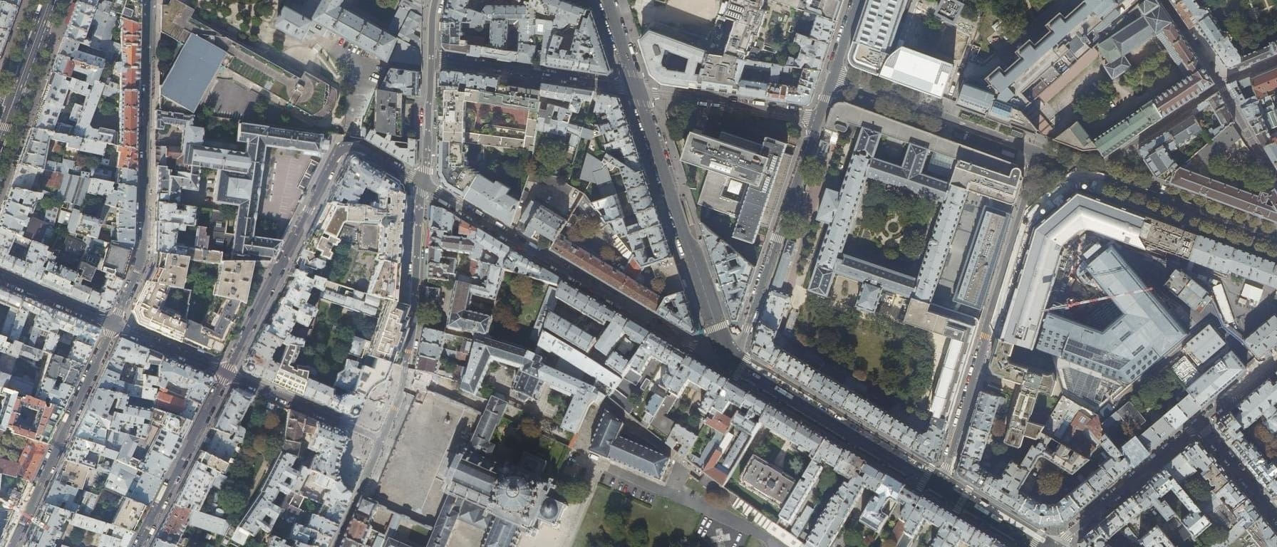 Vue aérienne de Ingetis Ecole d'Ingénierie Informatique