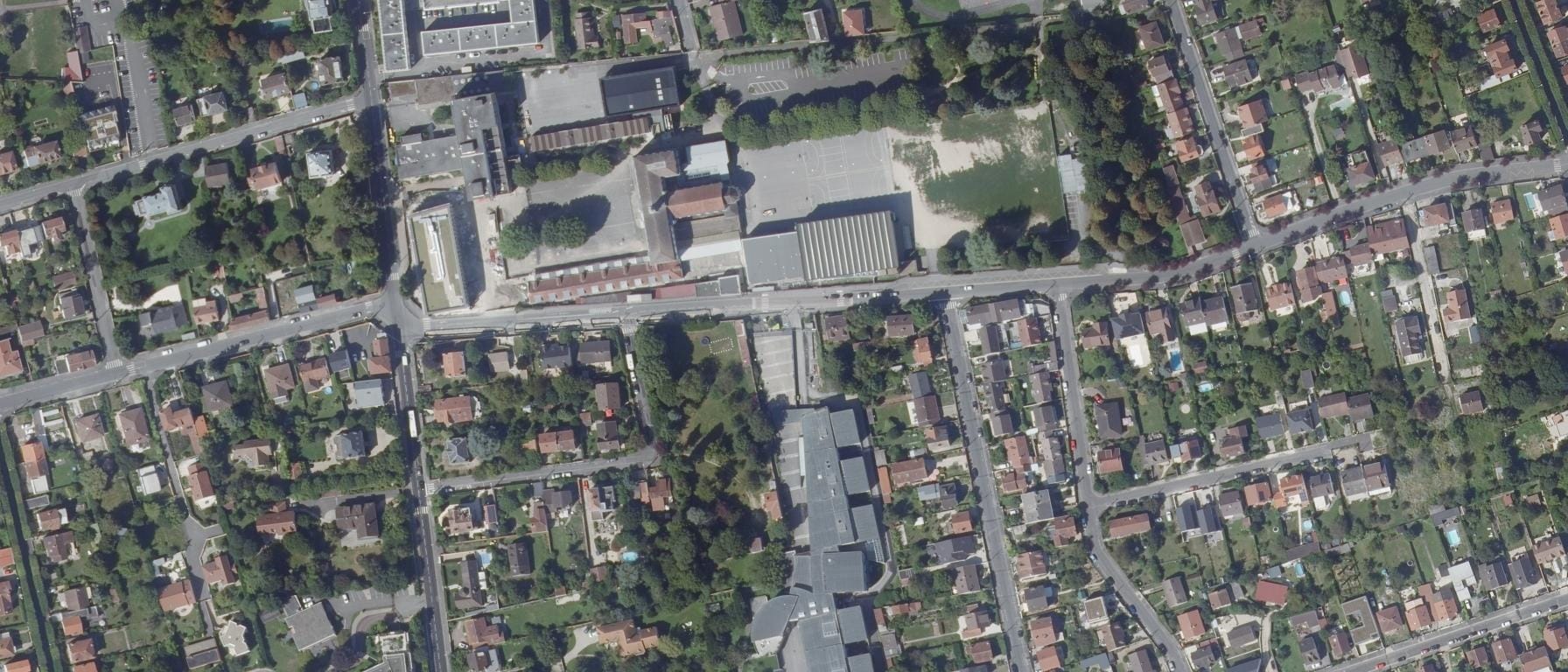 Vue aérienne de Lycée St Laurent La Paix Notre Dame