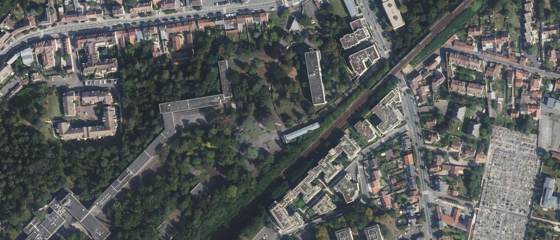 Vue aérienne de Lycée Louis Bascan