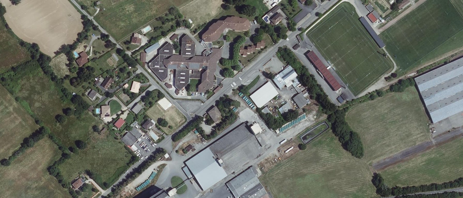Vue aérienne de Lycée professionnel des métiers du bâtiment et de la topographie - CFA Public Education Nationale