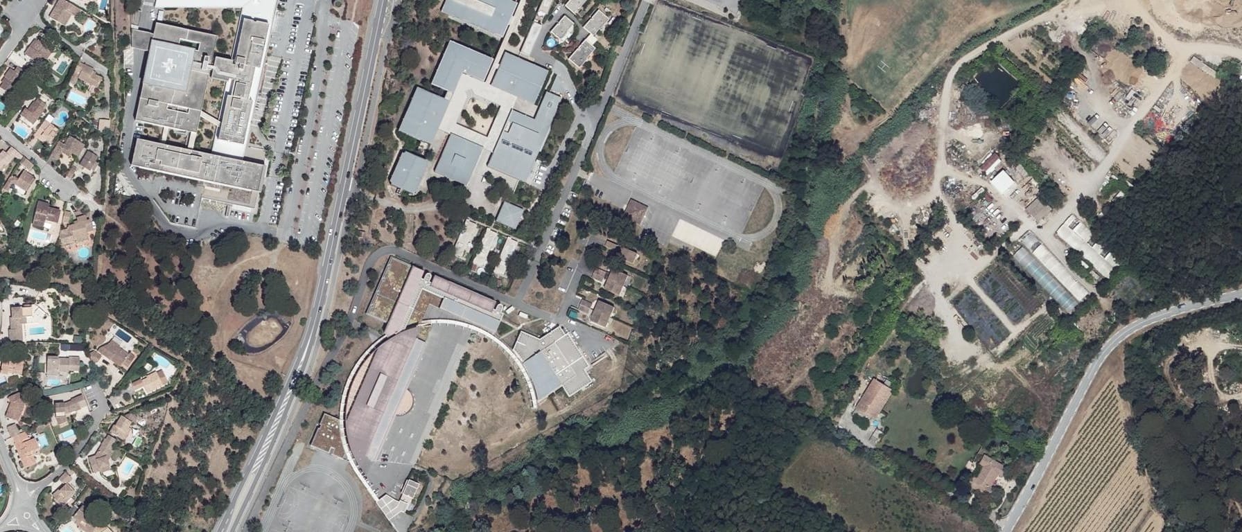 Vue aérienne de Lycée du Golfe de Saint Tropez