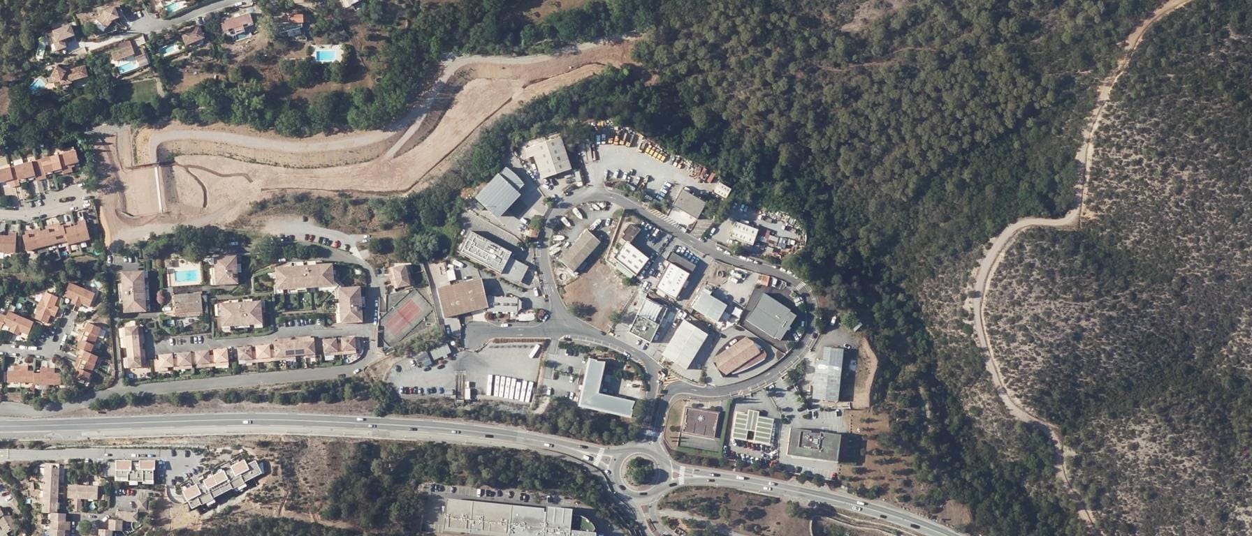 Vue aérienne de Organisme de formation-Centre de formation d'apprentis PERFORMA Saint-Raphaël