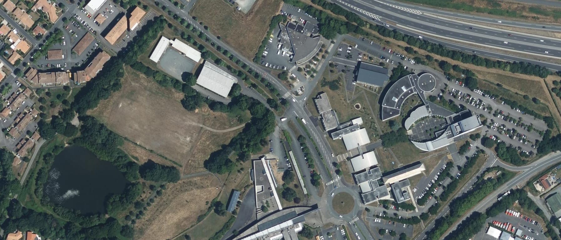 Vue aérienne de Nantes Université (La Roche)
