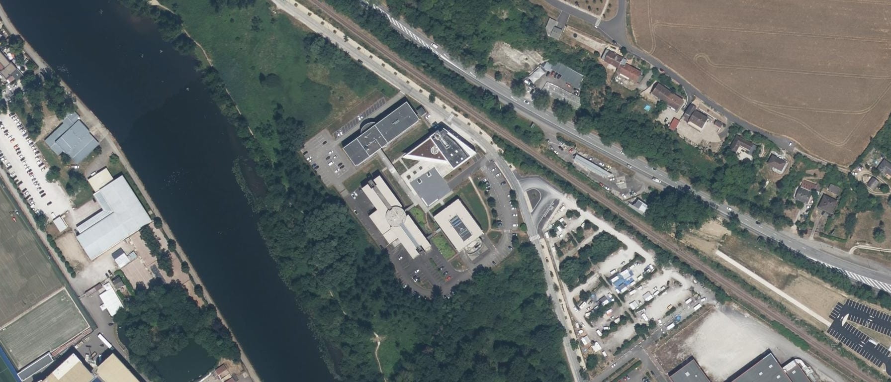 Vue aérienne de I.U.T de Dijon - Antenne d'Auxerre