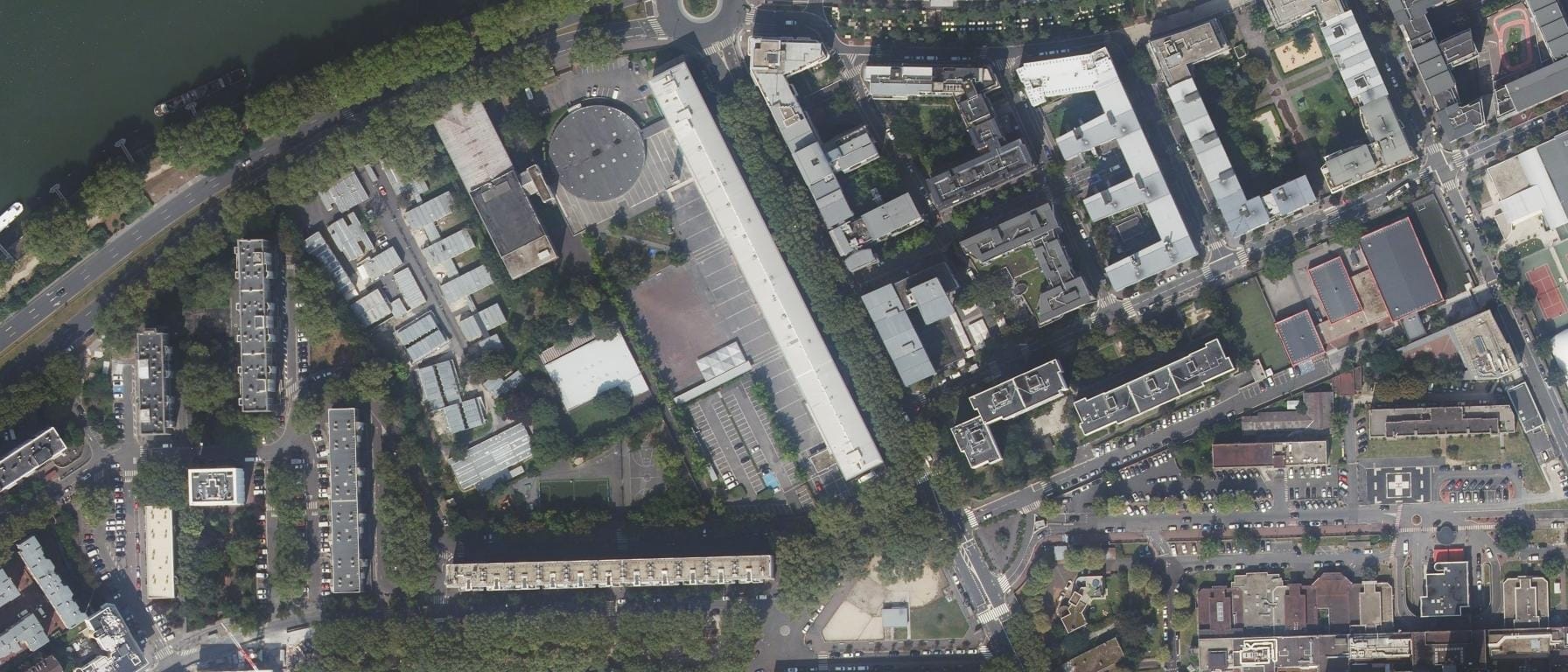 Vue aérienne de Lycée Newton-Enrea