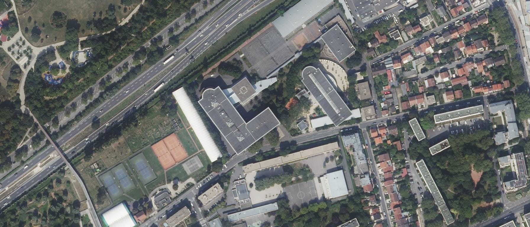 Vue aérienne de Lycée Guy De Maupassant