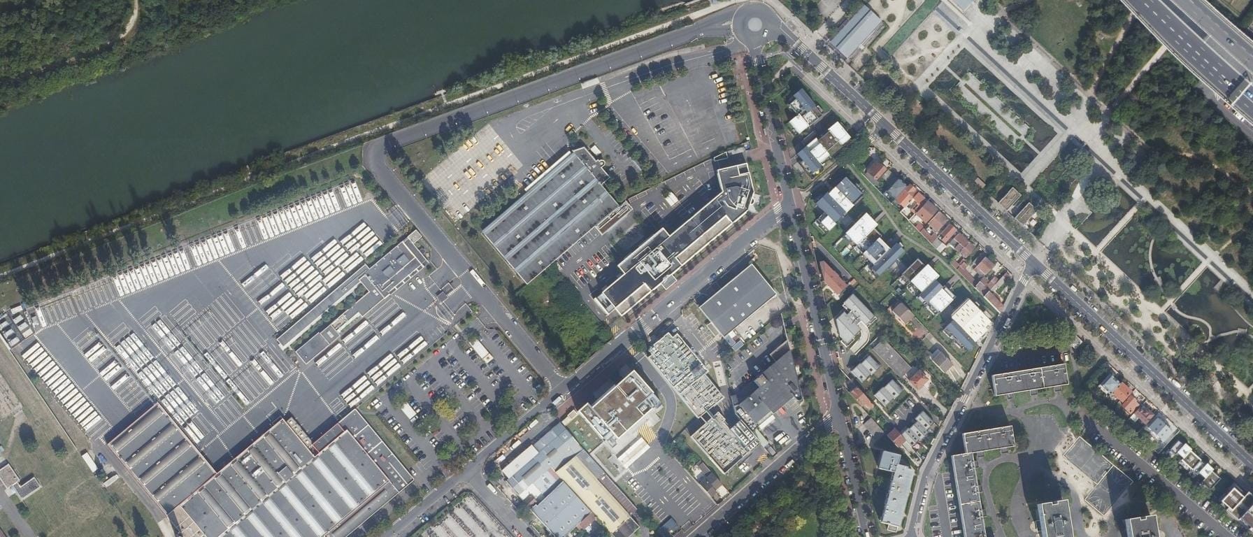 Vue aérienne de CESI Ecole d’Ingénieurs