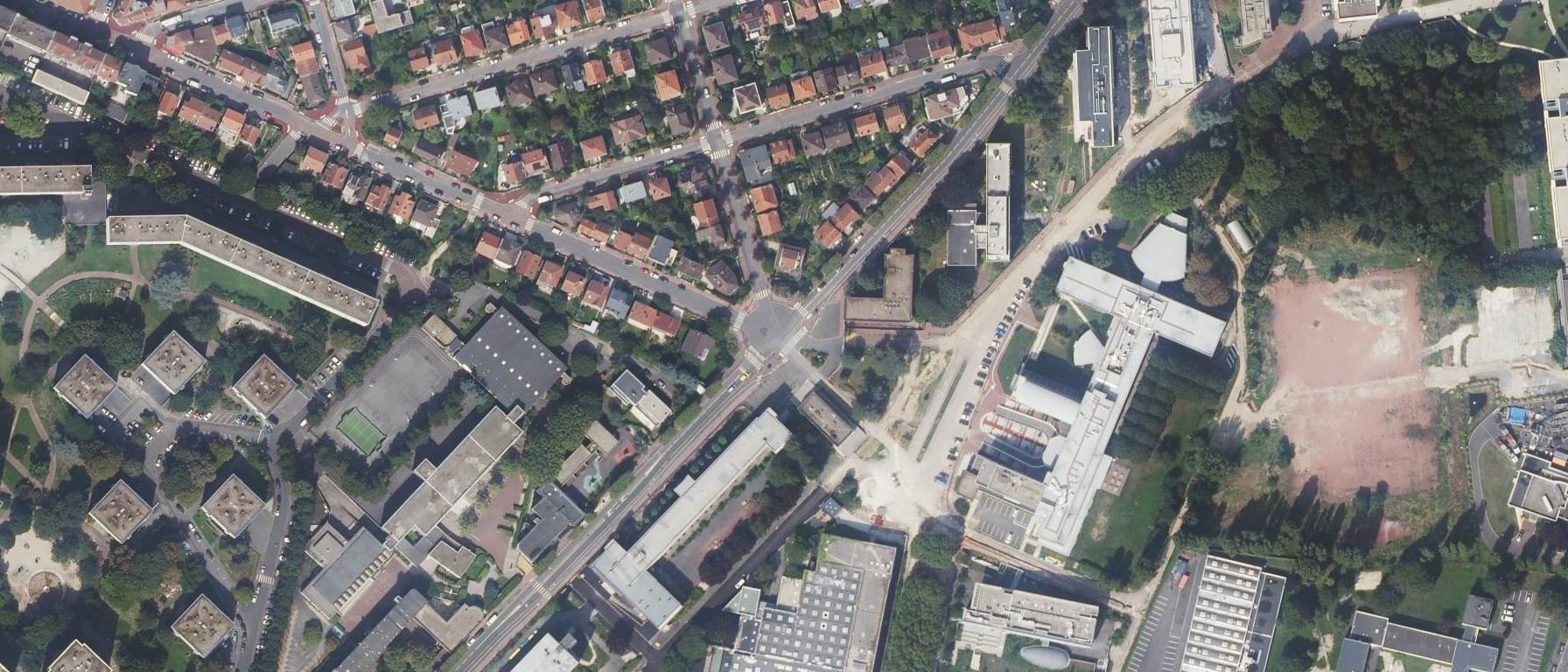 Vue aérienne de ECAM-EPMI - Ingénieur généraliste / Cycle préparatoire / Campus Paris-Cachan