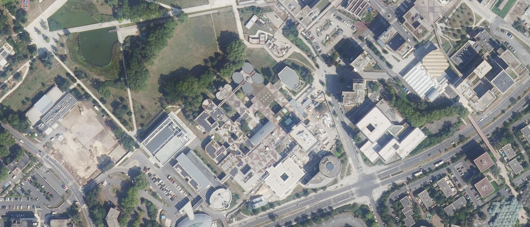 Vue aérienne de ESSEC Business School  - Global BBA - track francophone - Campus de Paris-Cergy (95)