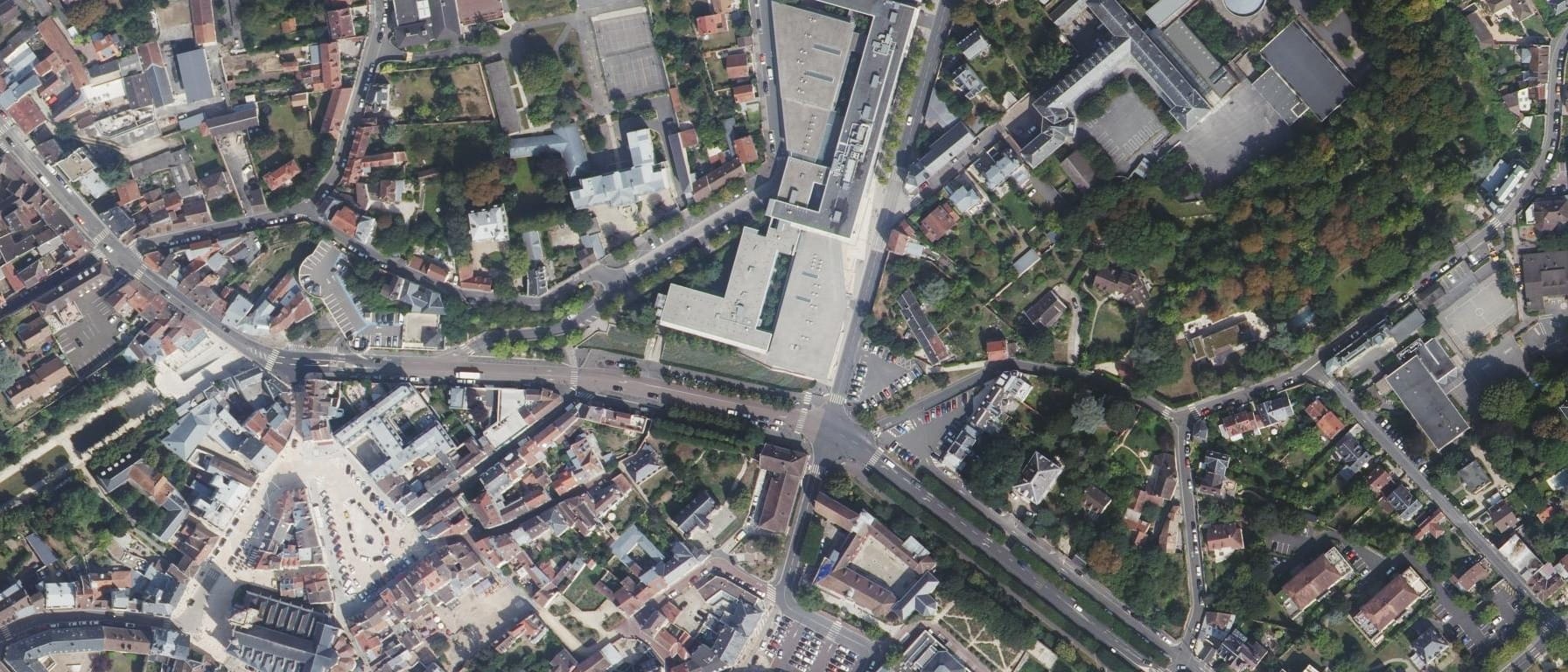 Vue aérienne de IFSI de l'Hôpital NOVO - site de Pontoise