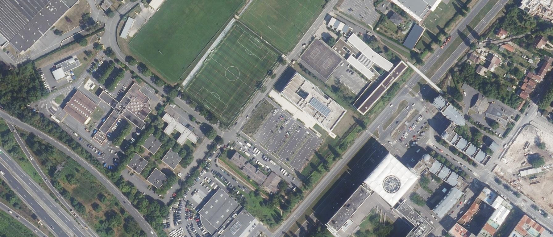 Vue aérienne de SUP de V Pontoise