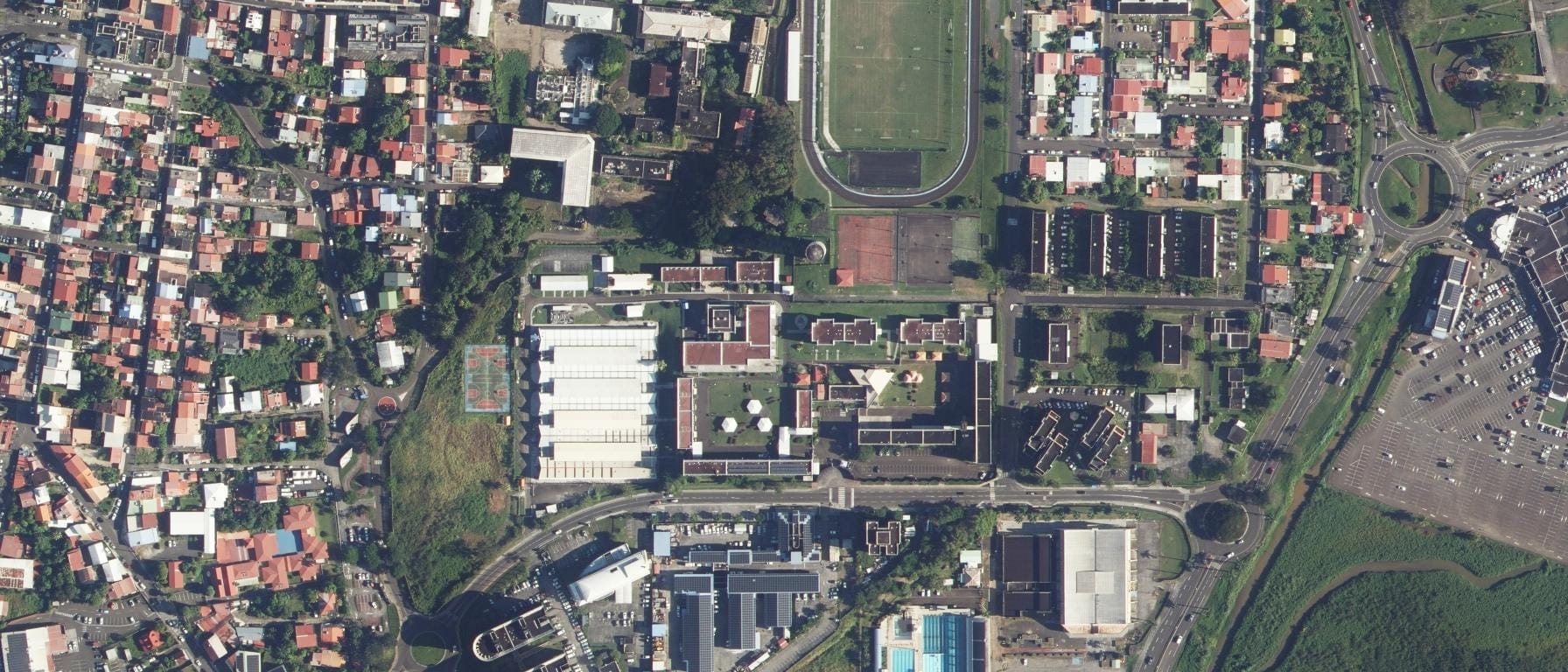 Vue aérienne de Lycée Léopold BISSOL Métiers de la construction et de l'habitat