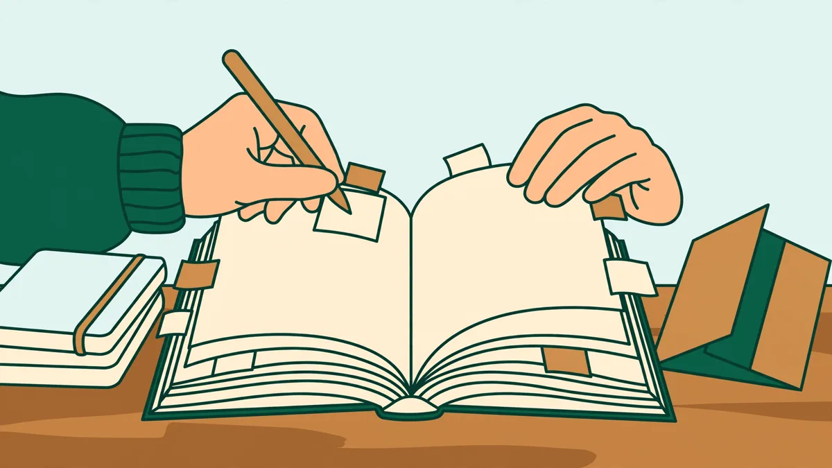 Étudiante qui annote un roman anglais épais avec des notes adhésives à une table de bibliothèque