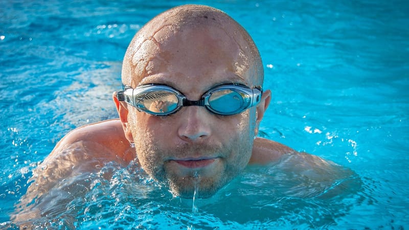 homme, nageur, bassin, piscine, l'eau, baignade, des sports, nature, des lunettes de protection, masculin, mec