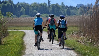 temps libre, vacances, des sports, faire du vélo, cycliste, grouper, ensemble, la nature, des loisirs, aptitude, amusement, activités
