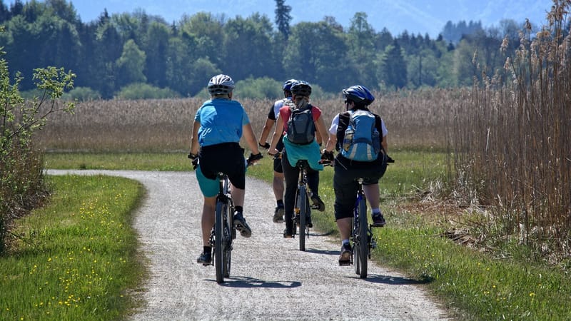 temps libre, vacances, des sports, faire du vélo, cycliste, grouper, ensemble, la nature, des loisirs, aptitude, amusement, activités