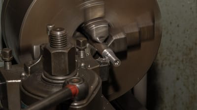 tour, industrie, burin de tour, métal, la technologie, construction métallique, machine, outil, production, traitement des métaux, tourner, a volé, technique, coupe, pièce à usiner