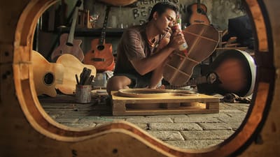 atelier, instrument, bois, artisan, guitare, réparation, constructeur, artisanat, assembler, travailler, électrique, travail du bois, roche, charpenterie, la musique, fait main, créer, la mesure, construction, artisan, artisan, artisan, artisan, artisan, guitare, artisanat