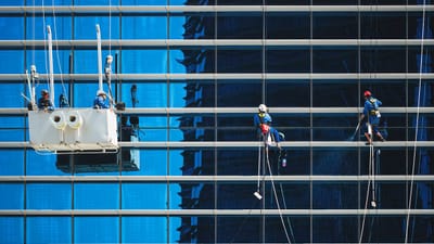 ouvriers, les fenêtres, imeuble, nettoyeurs, nettoyage, service, maintenance, berceau de grue, verre, réflexion, bâtiment de tour, gratte-ciel, urbain, ville, nettoyage, nettoyage, nettoyage, nettoyage, nettoyage
