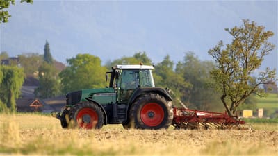 tracteur, travail sur le terrain, agriculture, agricoles, terres arables, domaine, rural, machine agricole, paysage, fendt, labour, femme au volant, génie agricole, agricultrice, bäurin, travaux agricoles, agricultural economics, fendt, fendt, labour, agricultrice, travaux agricoles, travaux agricoles, travaux agricoles, travaux agricoles, travaux agricoles