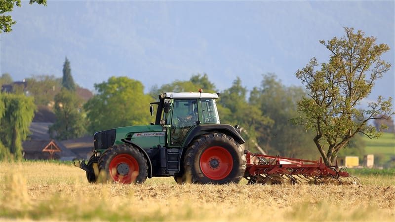 tracteur, travail sur le terrain, agriculture, agricoles, terres arables, domaine, rural, machine agricole, paysage, fendt, labour, femme au volant, génie agricole, agricultrice, bäurin, travaux agricoles, agricultural economics, fendt, fendt, labour, agricultrice, travaux agricoles, travaux agricoles, travaux agricoles, travaux agricoles, travaux agricoles