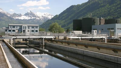 station d'épuration, suisse, traitement des eaux usées, les bassins de décantation, dégager, l'eau, nature, protection environnementale, nettoyer