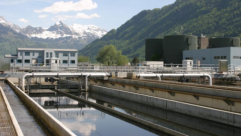 station d'épuration, suisse, traitement des eaux usées, les bassins de décantation, dégager, l'eau, nature, protection environnementale, nettoyer