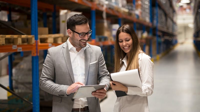 entrepôt, stockage, logistique, contrôle qualité, inventaire, gestion, superviseur, organisation, travail d'équipe, distribution, gestionnaire, efficace, employés, approvisionnement, affaires, liste de contrôle, réussi, personnel