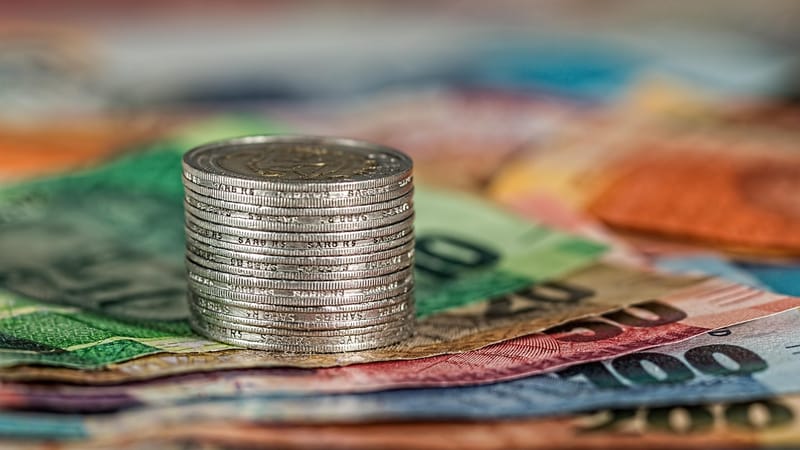 pièces de monnaie, billets de banque, argent, devise, la finance, en espèces, entreprise, économie, bancaire, banque, richesse, gains, capitale, des économies, paiement, investissement, financier, profit, gagner, investir, comptabilité, enregistrer, fonds, le revenu, commerce, les atouts, frais, épargne, argent, argent, argent, argent, argent, banque