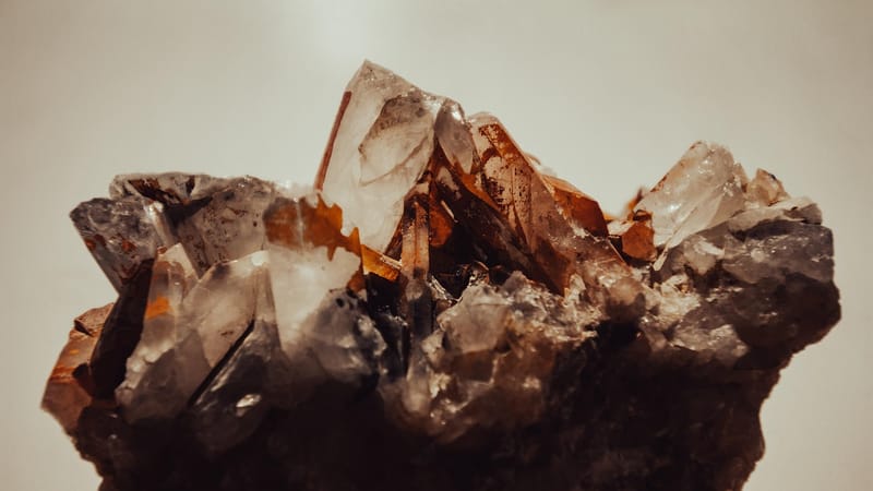 pierre de quartz, minerai de quartz, pierre précieuse, géologie, cristal de quartz, roches et minéraux, texture de quartz, pierre naturelle, minéraux précieux, formation géologique