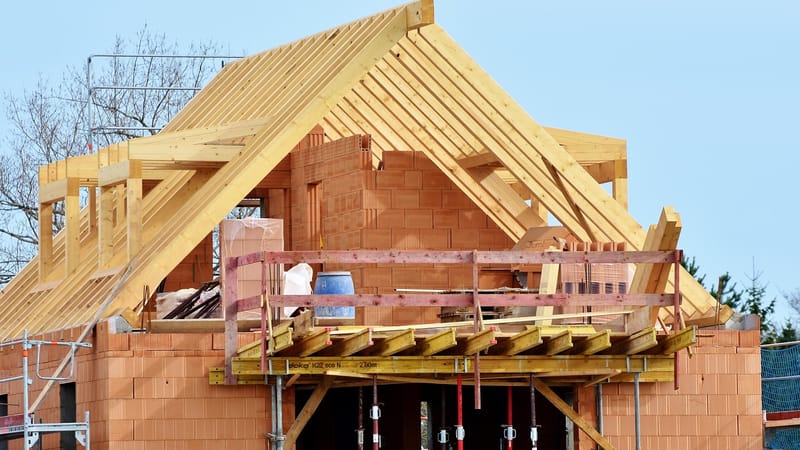 la construction de logements, chantier de construction, les travaux de construction, imeuble, cadre, maison, prise en charge, coquille, construire, travailler, maurer, échafaudage, bricoleur, engin de chantier, commerce du bâtiment, ouvrier du batiment, travaux de construction, architecture, artisanat, nouveau bâtiment, travailleurs, échafaudage, échafaudage, échafaudage, échafaudage, échafaudage, bricoleur