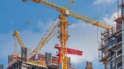 grues, construire, chantier de construction, imeuble, industrie, ville, la construction de logements, architecture, silhouette, paradis, paysage urbain, machine, grue de chantier, projet, travailler, la technologie, développement