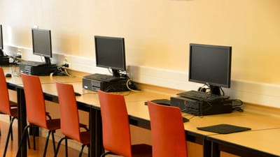 salle, réunion, informatique, conférence, bureau, conseil, table, travail, espace, intérieur, design, chaises, classe, enseignement, cours, formation, apprentissage, étude
