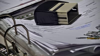 dossier, formalités administratives, bureau, comptable, facture, tampon en caoutchouc, compagnie, administration, document, travailler, la finance, papier, fichier, dossier de fichiers, tenue de livre compte, entreprise, gris bureau, papier gris, gris des finances, gris document, gris comptabilité, comptable, comptable, comptable, comptable, comptable