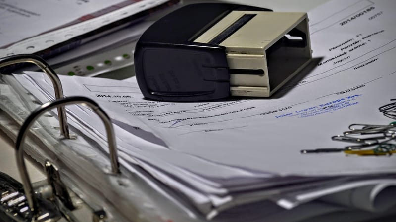 dossier, formalités administratives, bureau, comptable, facture, tampon en caoutchouc, compagnie, administration, document, travailler, la finance, papier, fichier, dossier de fichiers, tenue de livre compte, entreprise, gris bureau, papier gris, gris des finances, gris document, gris comptabilité, comptable, comptable, comptable, comptable, comptable