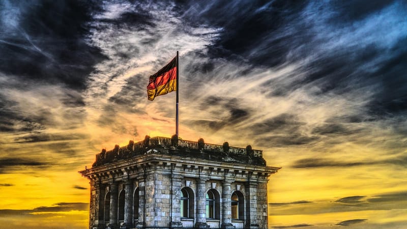 bundestag, drapeau allemand, parlement, élection fédérale, allemagne, capitale, drapeau, architecture, bannière, imeuble, gouvernement district, berlin, gouvernement, drapeau de l'allemagne, nature, ville, politique, bâtiment du gouvernement, allemand, battement, des nuages, façade, récit, tourisme