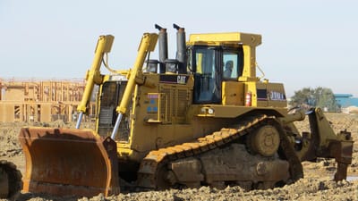 bulldozer, tracteur, machinerie, équipement, véhicule, excavation, construction, creusement, saleté, sol, chargeur, pelle, lourd, déménageur, prestataire, constructeur, imeuble, excavateur, génie civil, brun de la construction