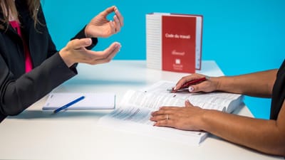 code du travail, ressources humaines, droit du travail, bureau, entreprise, employée, rouge, femme, femmes, relations de travail, veste, directrice, management, ressources humaines, ressources humaines, ressources humaines, ressources humaines, ressources humaines, management, management, management, management