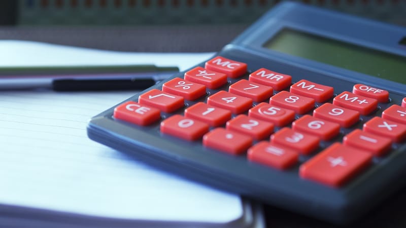calculatrice, calcul, assurance, finances, comptabilité, stylo, investissement, bureau, travail, business, statistiques, finances, finances, comptabilité, comptabilité, business, business, business, business, business