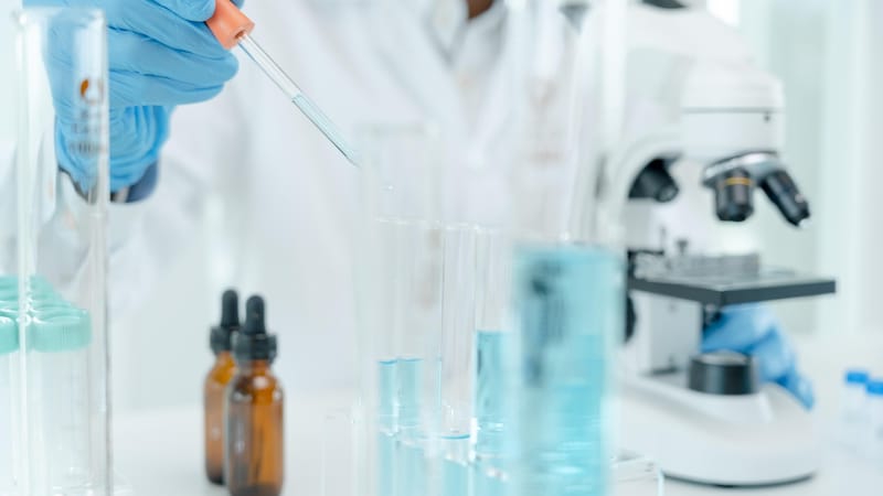 science, scientifique, laboratoire, microscope, chimie, chimique, médicament, la biologie, en cours d'analyse, la technologie, biologiste, docteur, biochimie, chimiste, biotechnologie, chromosome, adn, génome, génétique, femelles, gène, gobelet, clinique, cellule