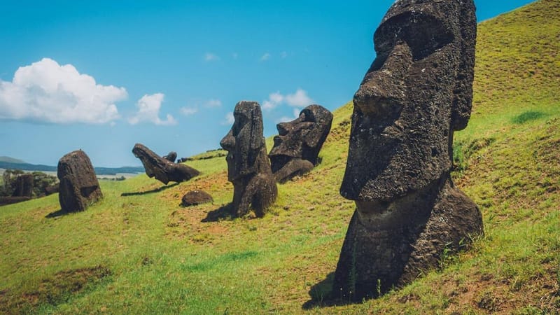 île de pâques, moai, rapa nui, têtes, têtes d'île de pâques, des statues de pierre, têtes de pierre, monolithes moai, pâques, voyager, île, tourisme, culture, tradition, amérique du sud, anthropologie, chili, célèbre, l'histoire, paysage