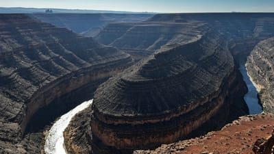 col de cygne, utah, canyon, fleuve, nature, géologie, paysage, la nature de l'utah, formation, lever du soleil, paysage d'érosion, sud-ouest des états-unis, zone protégée, parc national, attaque, photographie panoramique, vue, roche beige, sédiments érodés, ciel vif