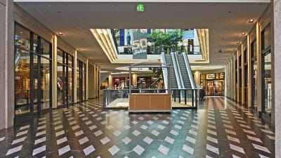 galerie marchande, commerce de détail, vitrine, exquis, luxe, architecture, à l'intérieur, maison, à plusieurs étages, escalier mécanique, léger, moderne, mode, vêtements, élégant, réflexion, achats, arcades de münster, galerie marchande, galerie marchande, vitrine, vitrine, vitrine, vitrine, vitrine
