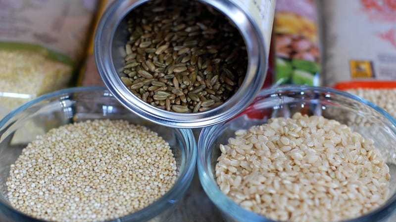 céréales, riz brun, quinoa, freekeh, brown, riz, aliments, ingrédient, en bonne santé, céréale, la graine, sec, biologique, sauvage, fibre, texture, nutrition, agrafe, diététique, entier, non cuit, végétarien, végétalien, régime, cuisson, cuisine, naturel, nutritif, comestible, noyau, protéine, les glucides, amidon, grouper, énergie, nutritionnel, savoureux, culinaire, céréales, céréales, quinoa, riz, riz, riz, riz, riz