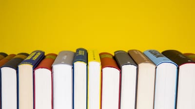 livres, littérature, connaissance, éducation, l'école, en train de lire, une bibliothèque, bookworm, étudier, lis, manuels scolaires, apprendre, recherche, pile de livres, livres fermés, livres, livres, livres, livres, livres