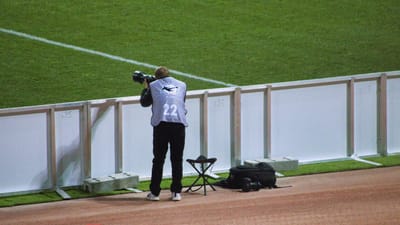 cadreur cadreuse, la photographie, photographe sportif, le football, journaliste, concentrer, photographe, sur le terrain