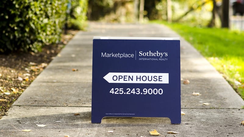 journée portes ouvertes, signer, une planche, loger, biens, domaine, vente, acheter, logement, immobilier, succès, en mouvement, la publicité, vendu, louer, agent, bleu, acheteur, vendre, résidentiel, entreprise, marché, brun d'affaires, maison brune, brown société, brown marché