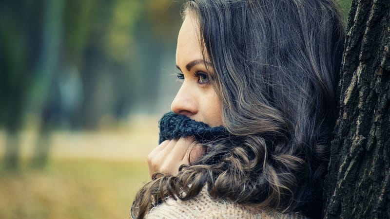 femme, portrait, maquette, brunette, coiffure, se réconcilier, produits de beauté, tricoté, tricots, mode, style, détourner le regard, fille, en plein air, visage, dame, écharpe, jeune femme, femme, femme, femme, femme, femme, visage